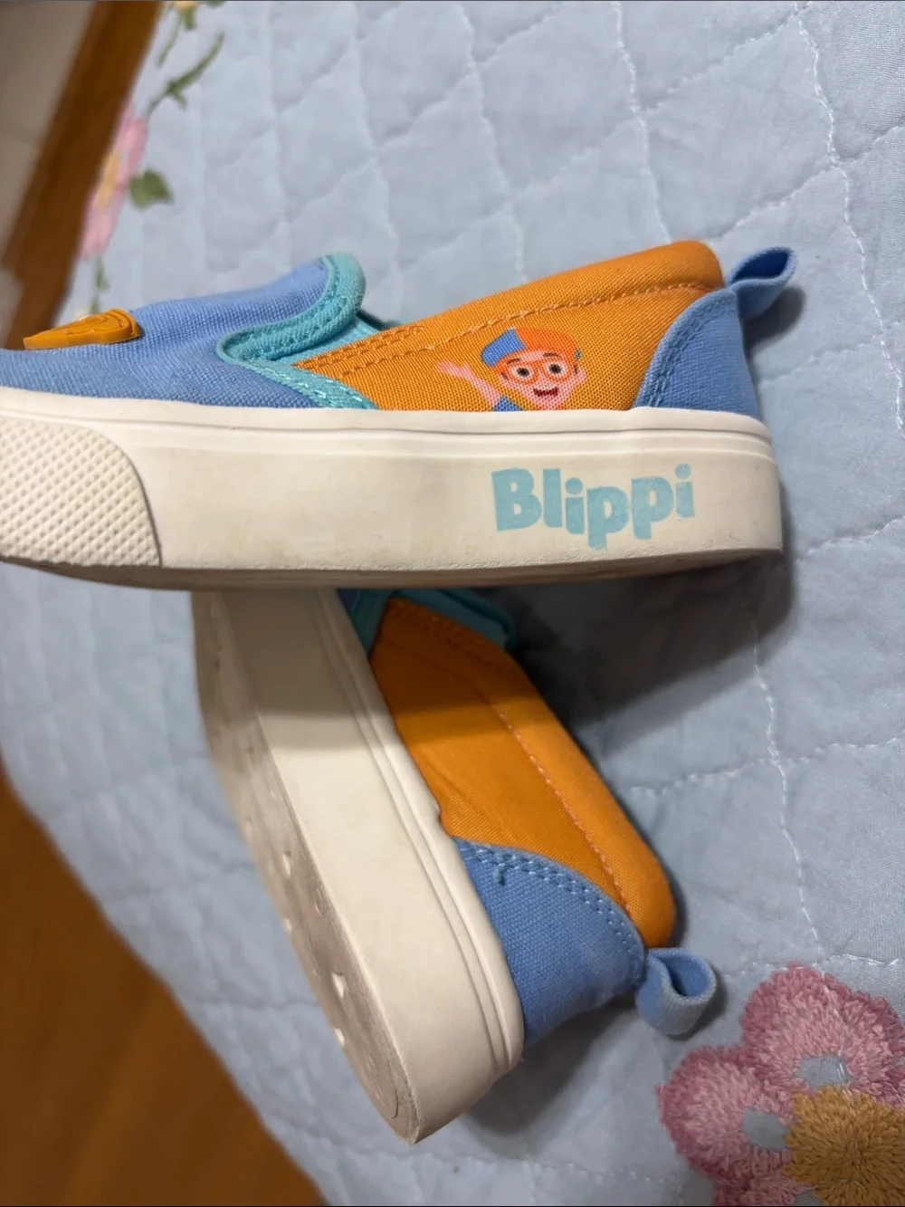 Blippi Blue & Orange Glasses PreOwned Unisex Slipon Canvas Sneakers Size 8